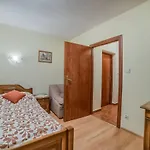 Dom Wypocz Pod Litwinka Bed & Breakfast 3*