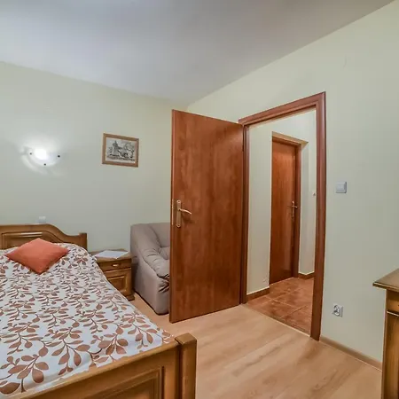 Dom Wypocz Pod Litwinka Bed and Breakfast 3*