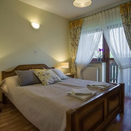 Dom Wypocz Pod Litwinka Bed and breakfast
