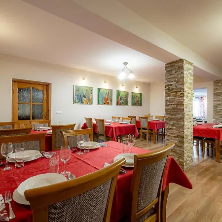Bed & Breakfast Dom Wypocz Pod Litwinka 3*