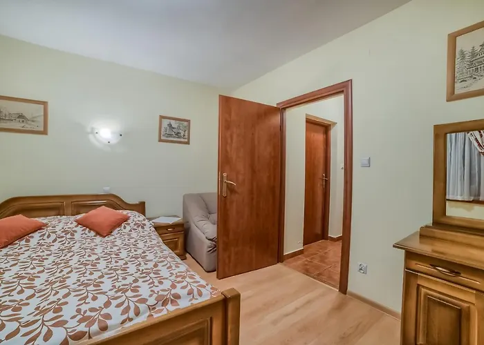 Dom Wypocz. Pod Litwinką Nocleg ze śniadaniem 3*