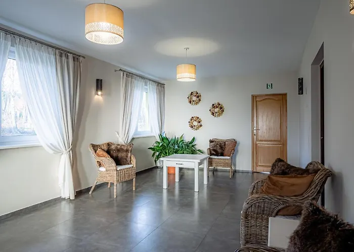 Dom Wypocz. Pod Litwinką 3*